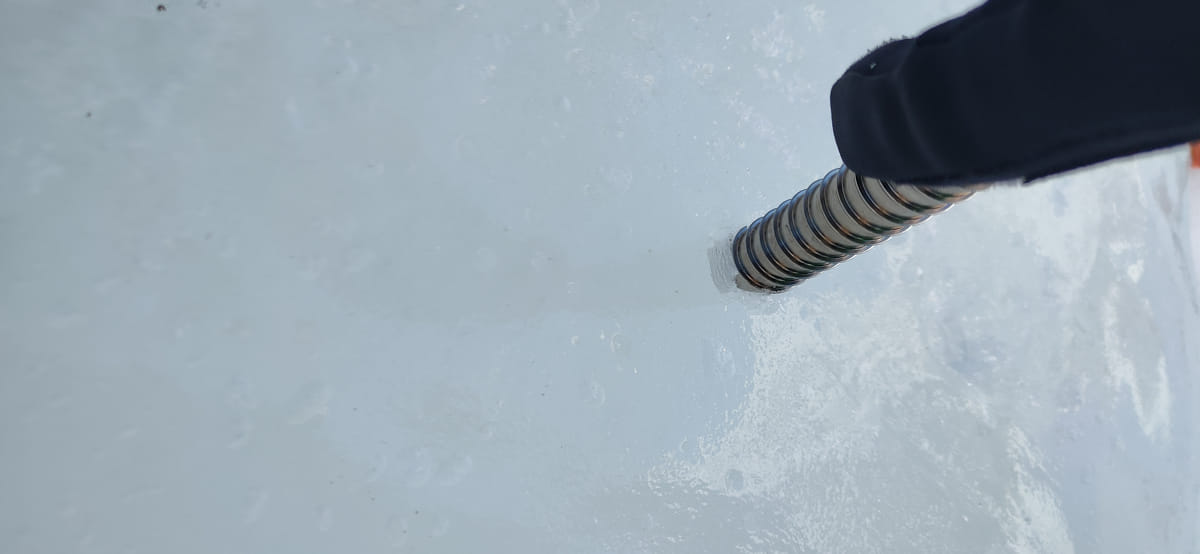 En hielo vertical es donde más valoramos un tornillo rápido, con una excelente mordida.